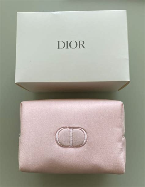 miss dior schminktasche mit ring|Miss Dior .